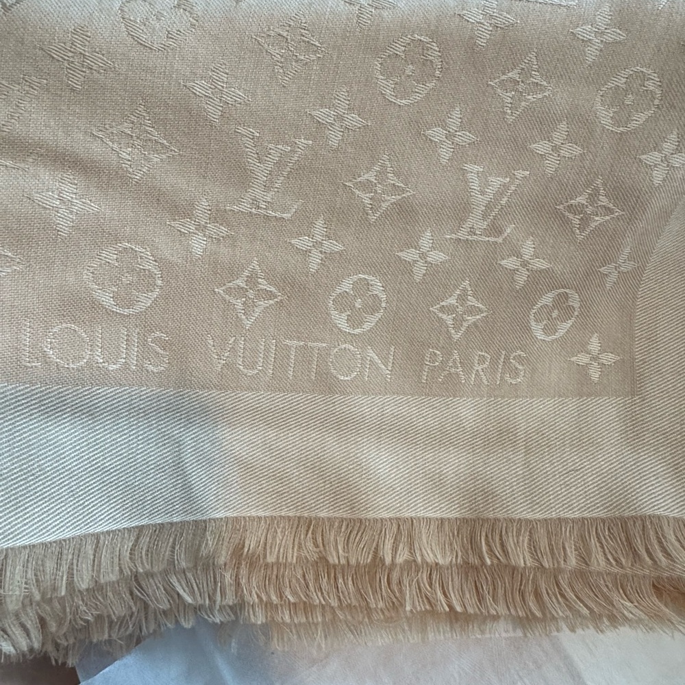 Classic Louis Vuitton silk blend scarf